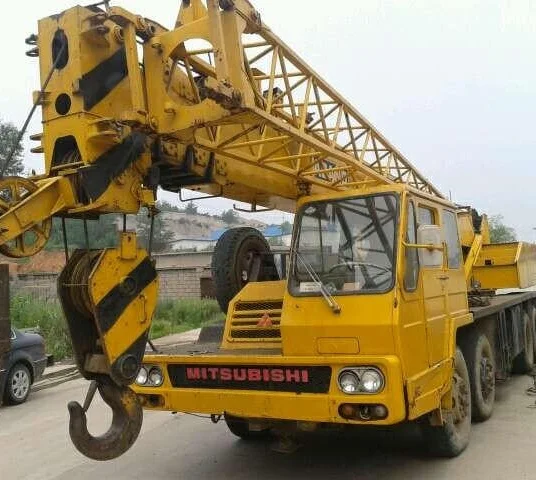 Construction Machinery Used TL-300E NISSAN 30ton Original Japanese Truck Crane