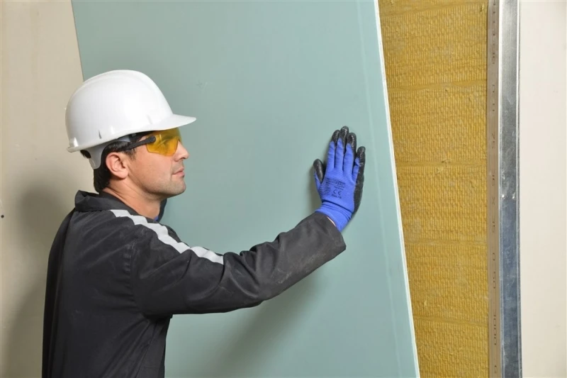 Moisture Resistant Plasterboard For Dry Lining Internal Walls And Ceilings Water Resistant Gypsum Board