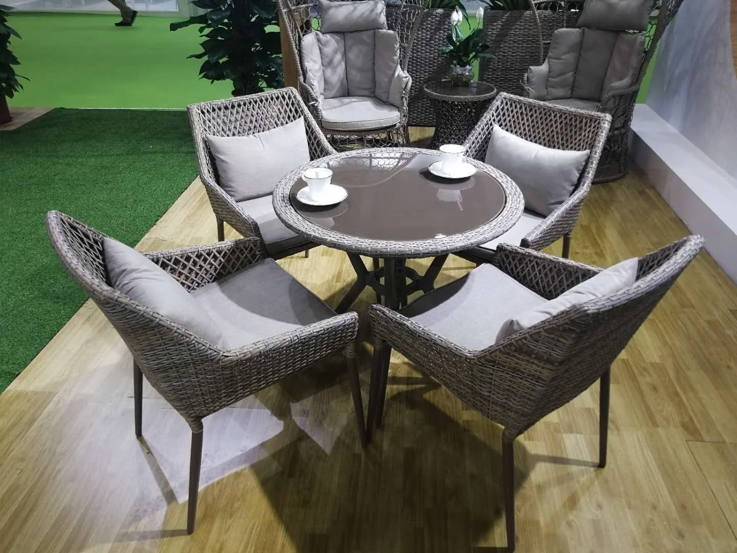 Modern strip artificial wicker garden modern outdoor chair table set