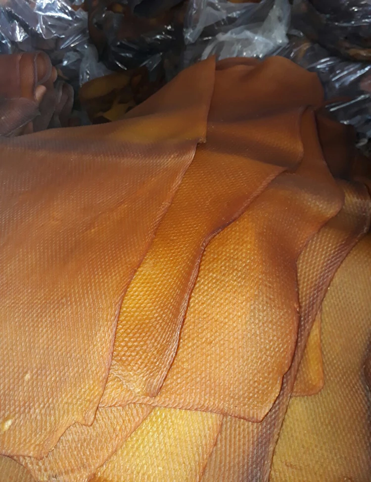 
NATURAL RUBBER GOOD PRICE/ RSS1-3 