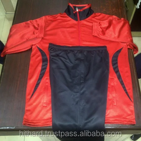 Спортивный костюм