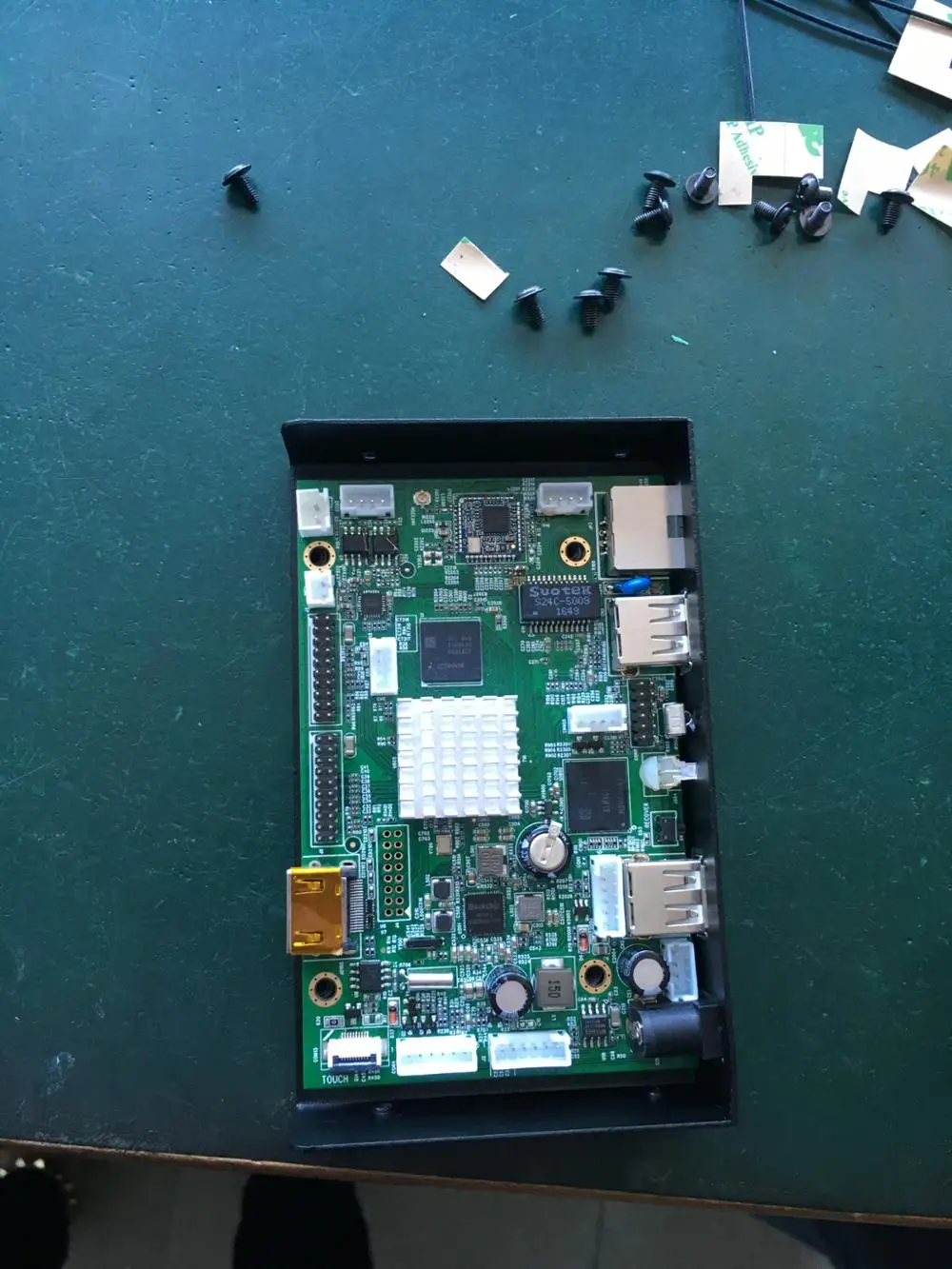 T10 hdm network advertising digital signage media player box with free CMS software