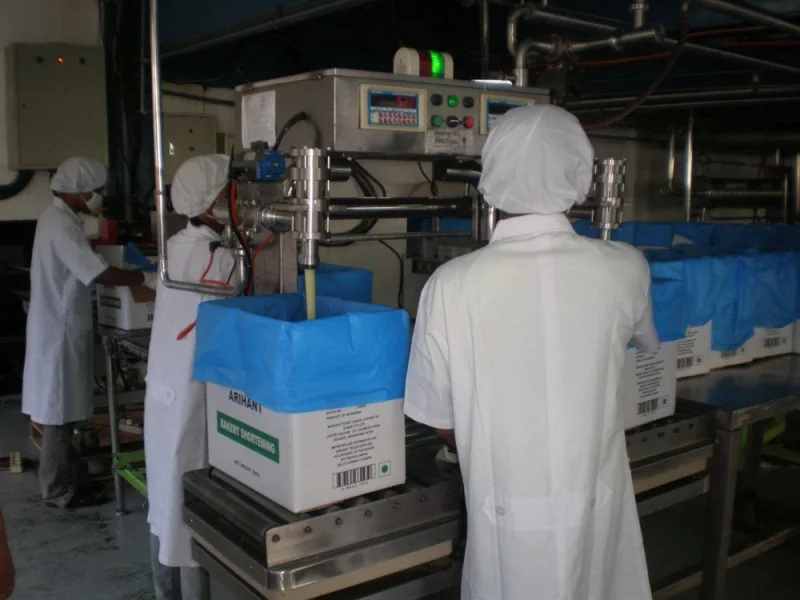 
High Quality Economical Margarine Butter Coconut Oil for Bakery and Cake Melting Point 48-51 