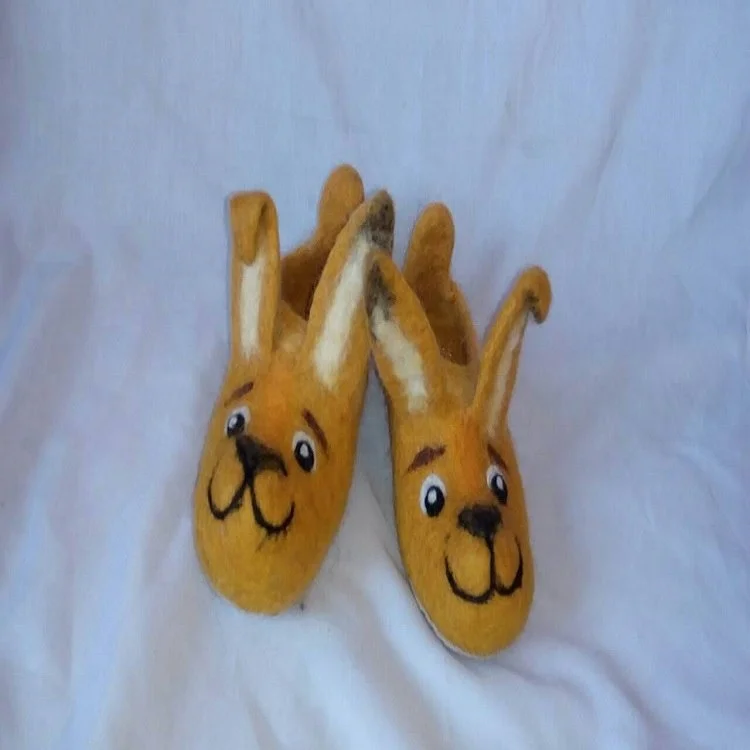 baby felt shoes
