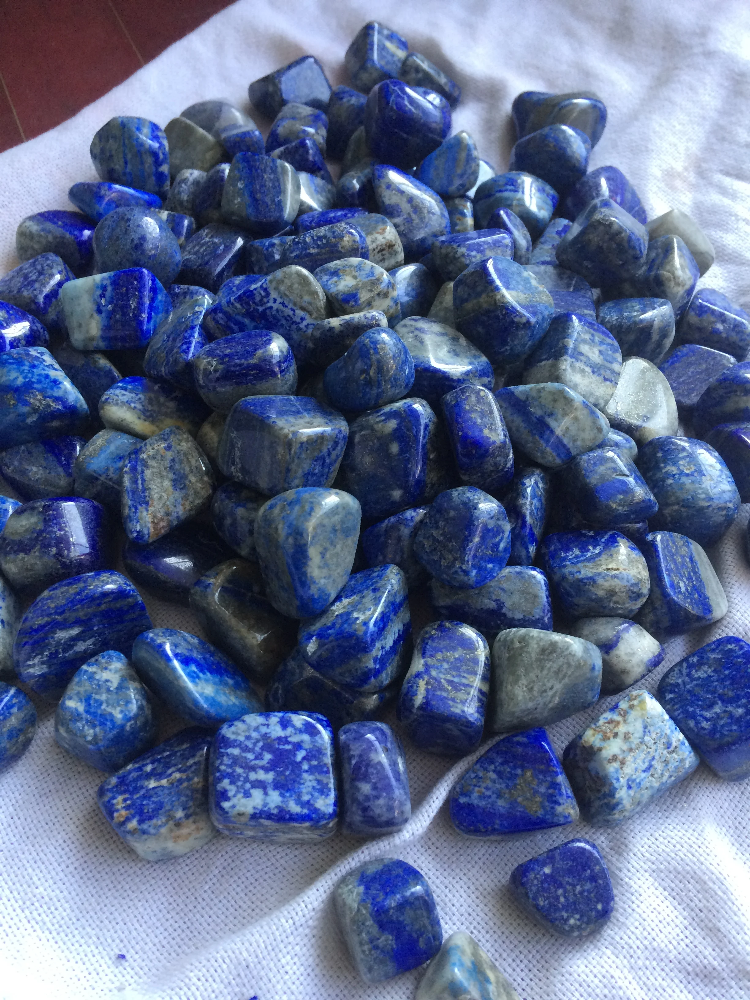 High Quality Lapis Lazuli Tumbled Polished Natural Healing Crystals Stones Bulk Stones Crystal for Energy Reiki Tumbling