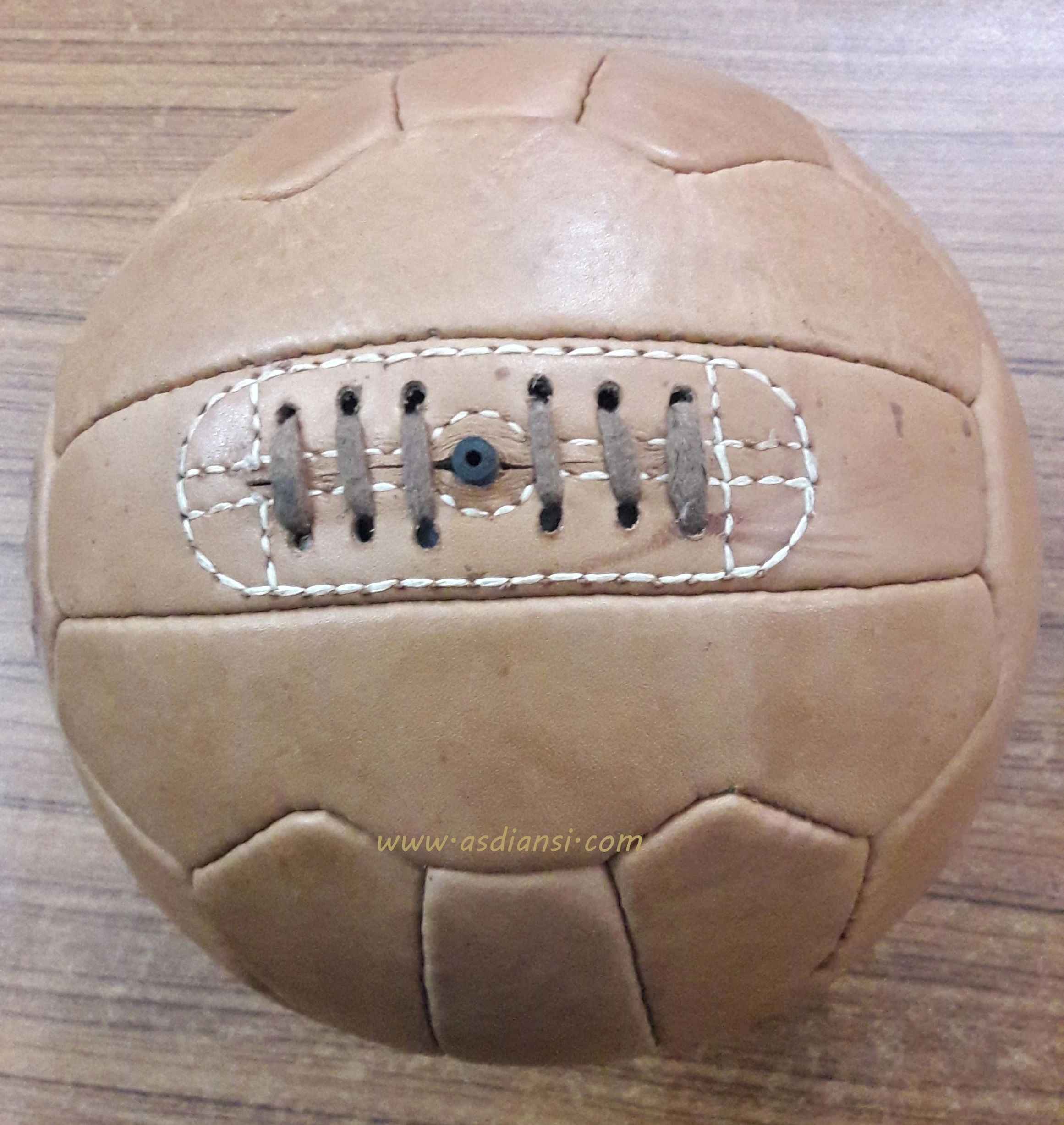 
Antique leather hand made football retro Leather Soccer Ball 
