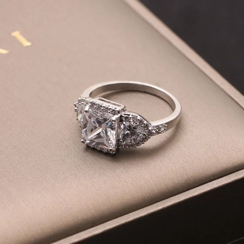
Creative Large Square Stone Engagement Band Ring for Women Alloy Made AAA CZ Ring for Wholesale 