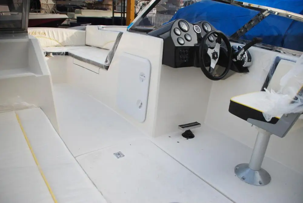 
Multifactional Commercial Boat - Water ski Boat and Parasailing Boat - Parasailing 24 with container transport 