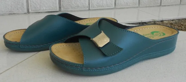 
Man surgical clogs 