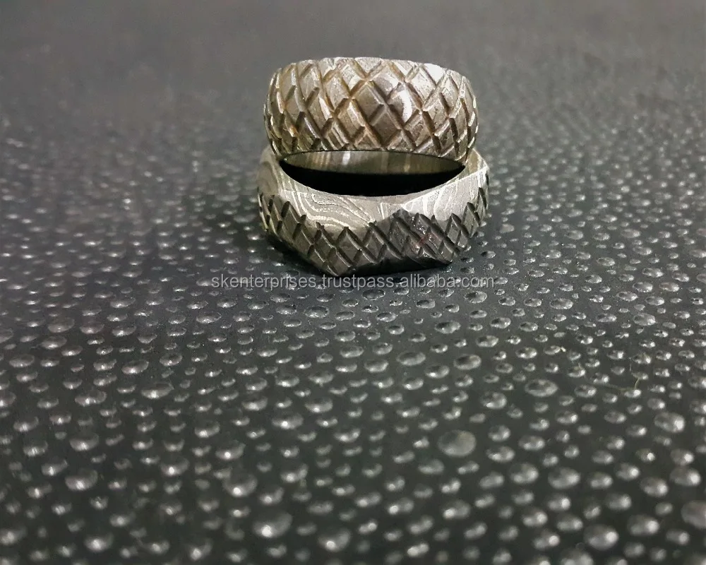 Beautiful Damascus Steel Couple Ring For Gift (File Work) Female Ring