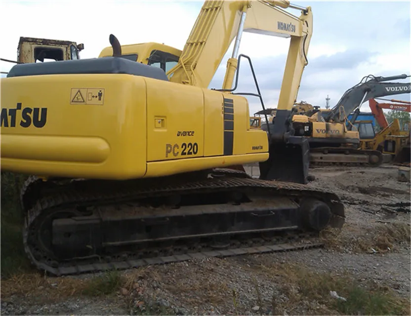 Komatsu PC220-6/PC220-5/PC220 Japan Excavator/Chain Excavator 22ton Excavator For Export/pc220-6 with hammer for sale