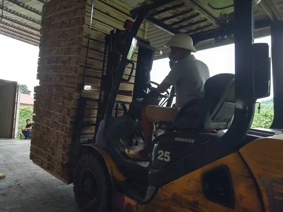 VIET NAM ACACIA SAWN TIMBER