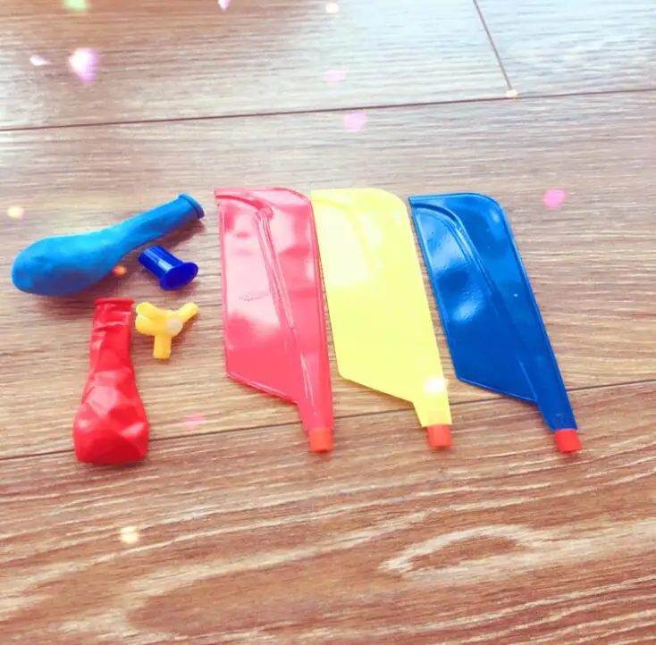 Традиционный Летающий игрушечный вертолет с воздушным шаром и свистком для детей