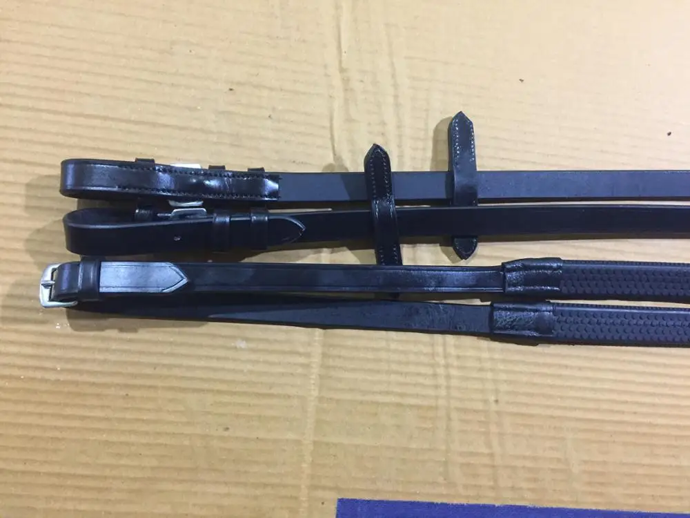 Резиновые поводки для лошадей