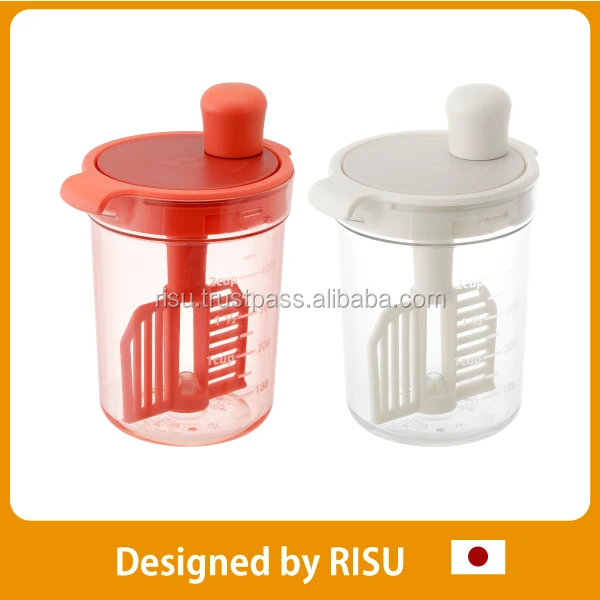 Safety and Healthy non-slip server plastic dressing mixer for salad with handle, dishwasher safe made in Japan
