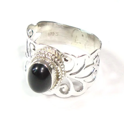  Кольца из серебра 925 пробы с черным