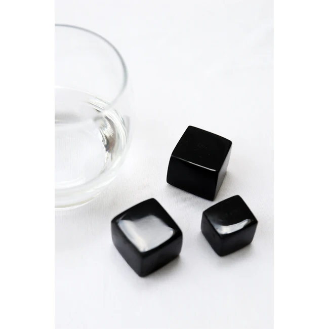 Perfectly Prepared Dice Ice Cube Obsidian Dimensioned Cube Whisky