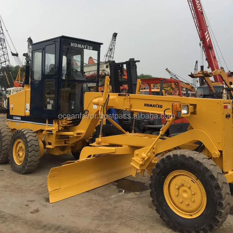Недорогой Китайский автогрейдер Komatsu GD305 в Шанхае по низкой цене