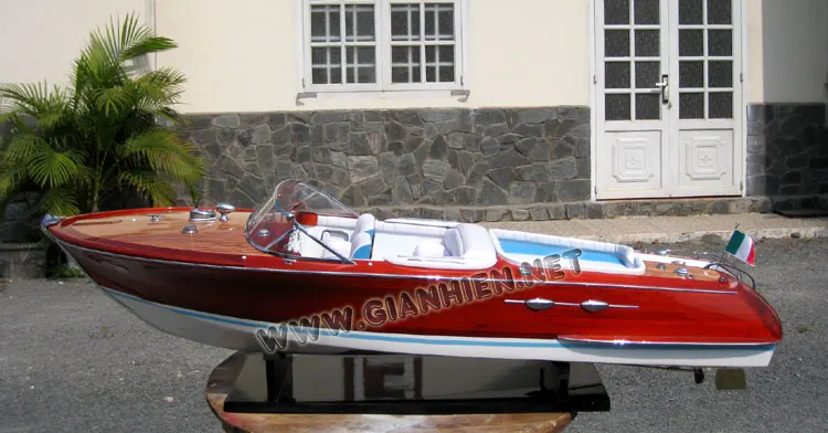 RIVA AQUARAMA SPECIAL X-LARGE WOODEN SPEED BOAT MODEL - CRAFT BOAT