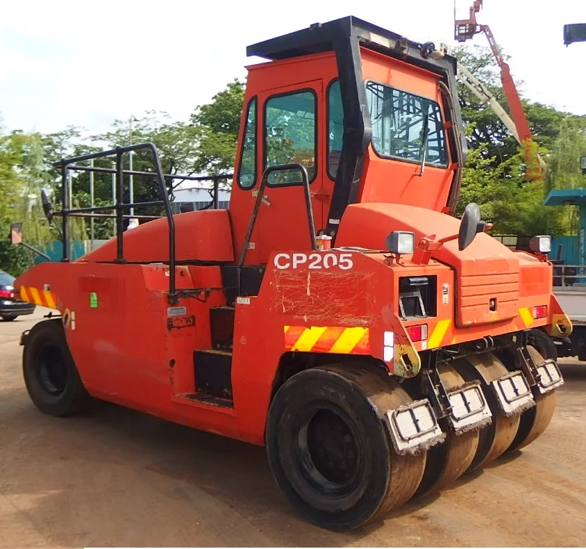 
DYNAPAC CP205, PNEUMATIC TIRE ROLLER 