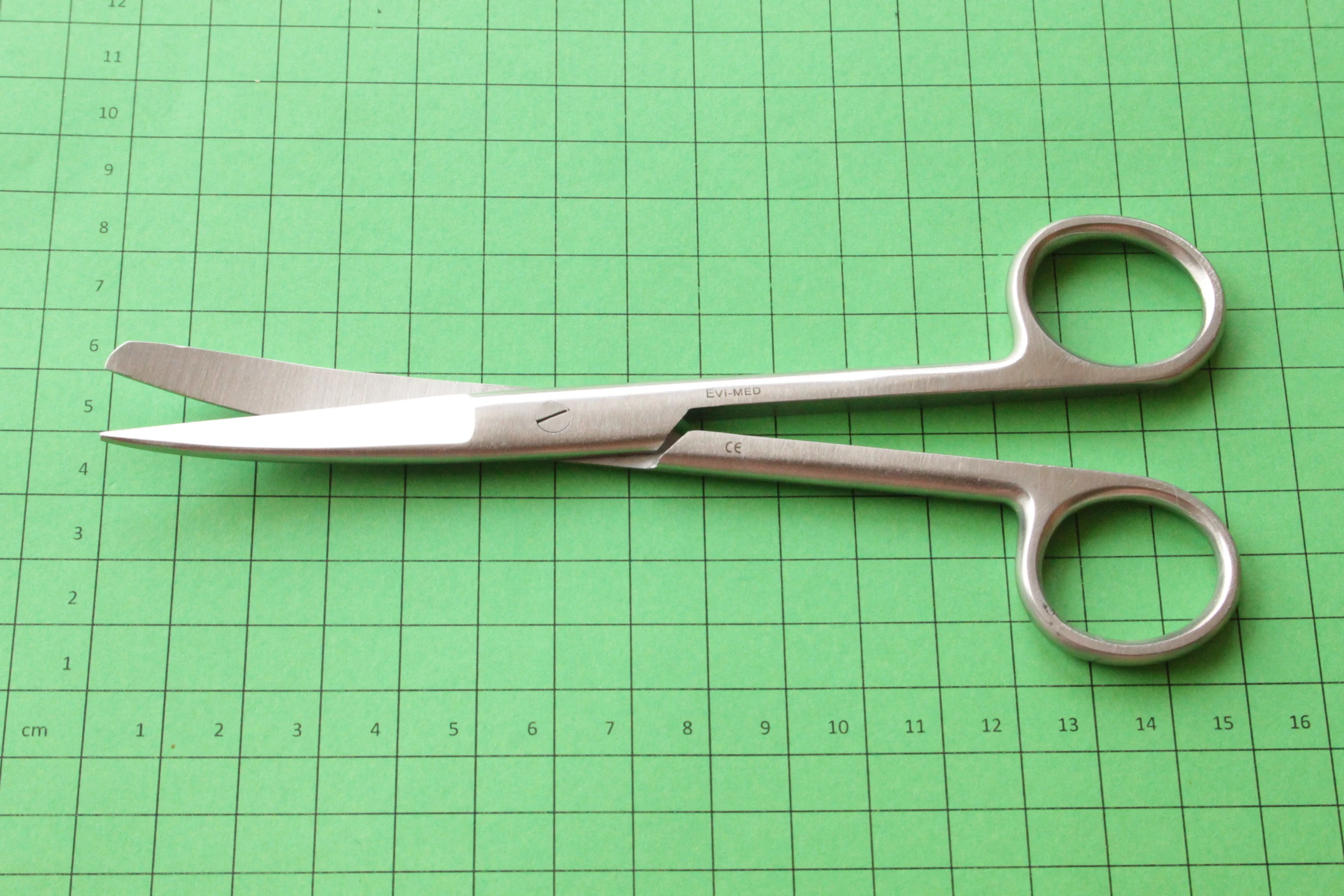 Дешевое качество одноразовые операционные хирургические ножницы изогнутые немецкая нержавеющая сталь Все размеры доступны Mahersi