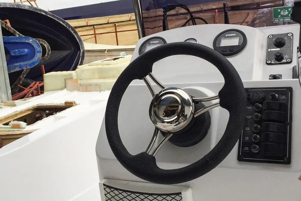 
Hot Price Sport Boat SKI 18 