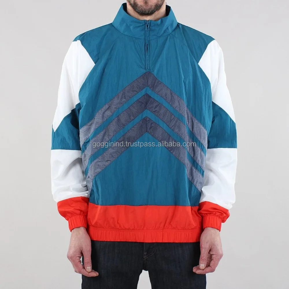 
Спортивная ветрозащитная куртка с мягкой оболочкой 