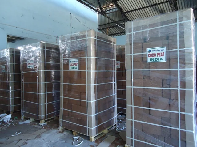 LOW EC COCO PEAT OR COCO PITH  FOR SALE
