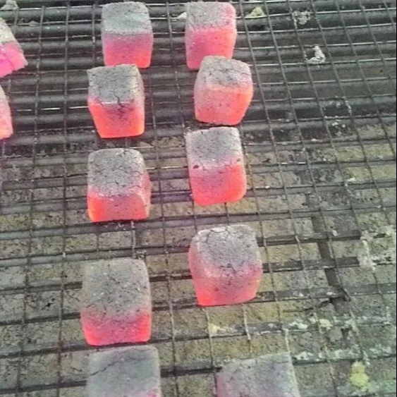 Кокосовый уголь для кальяна с белым