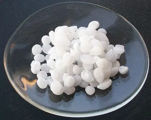 
Caustic Soda ( Sodium Hydroxide , NaOH ) Pearls 99% min 