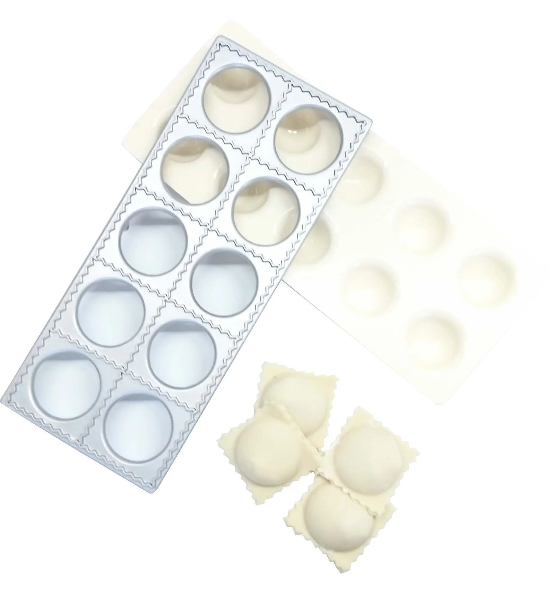 Kitchen Accessories Easy-To-Use 10 Squares Metal Pasta Cutter