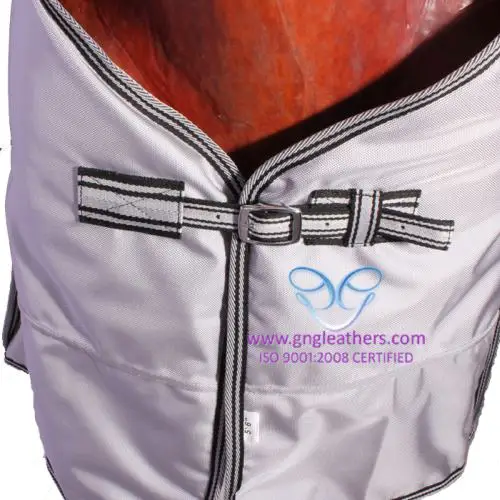 Top Quality Turnout Horse Rug in Waterproof and breatjable1680 Denier Ripstop fabric with Nylon lining