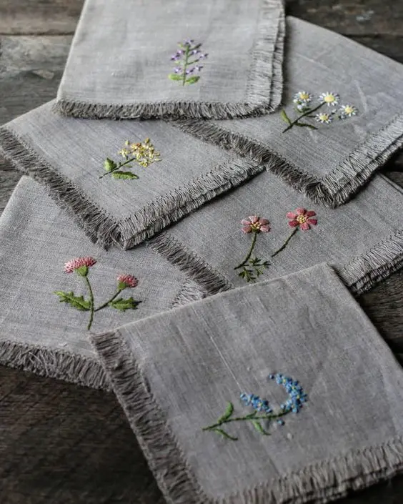 Factory wholesale bar counter table hand or machine embroidered napkin