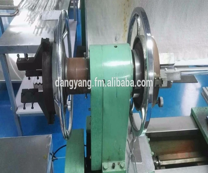 
glass lathe with 4 chucks ( accept customized design) 