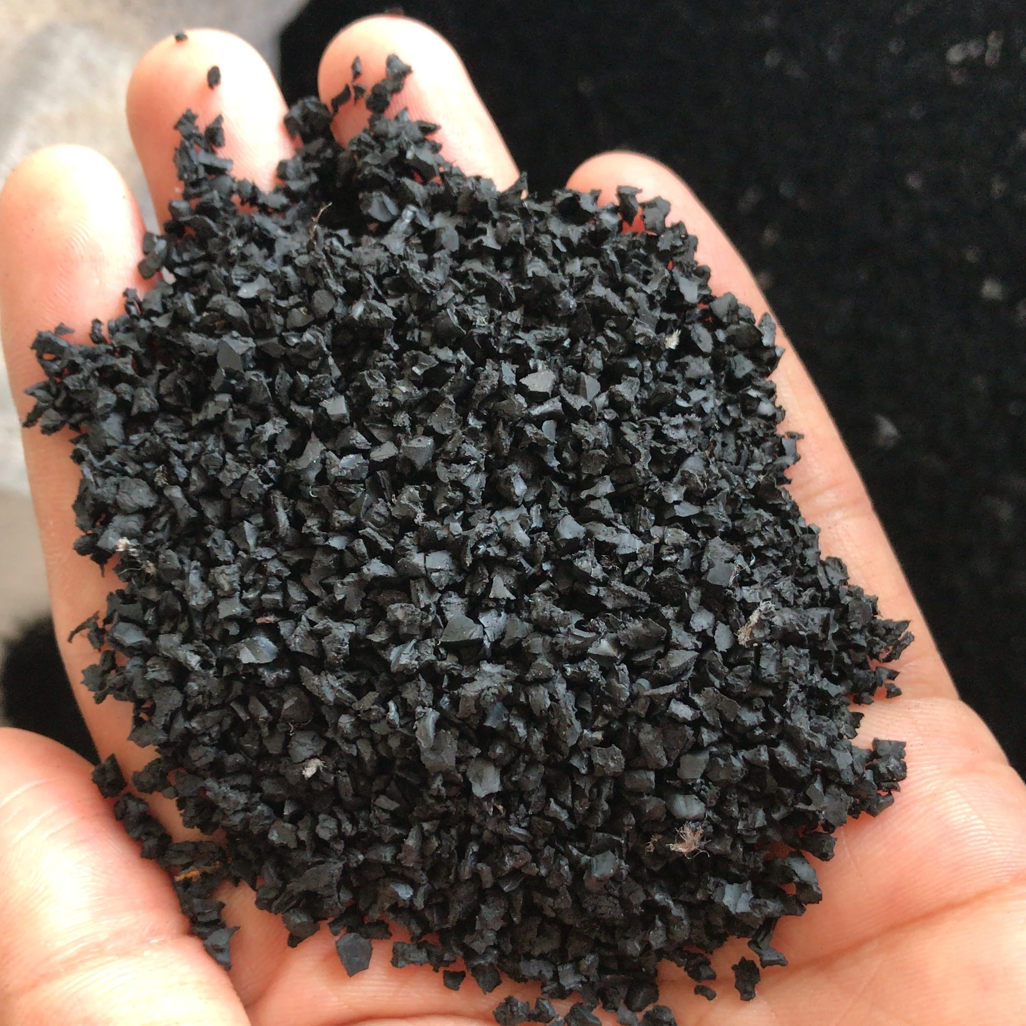 Гранулы из резиновой крошки