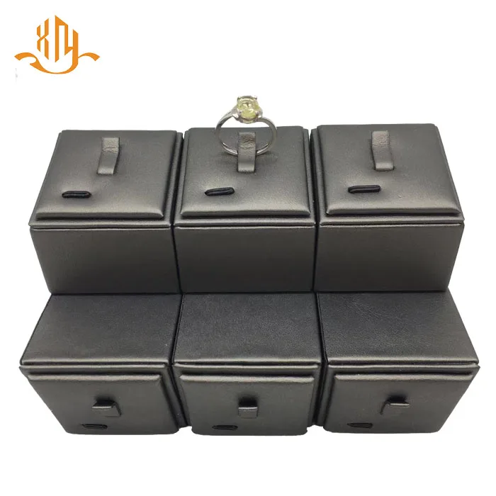 
XIANGYU factory wholesale custom wooden gray leather jewelry shop display ring stand 