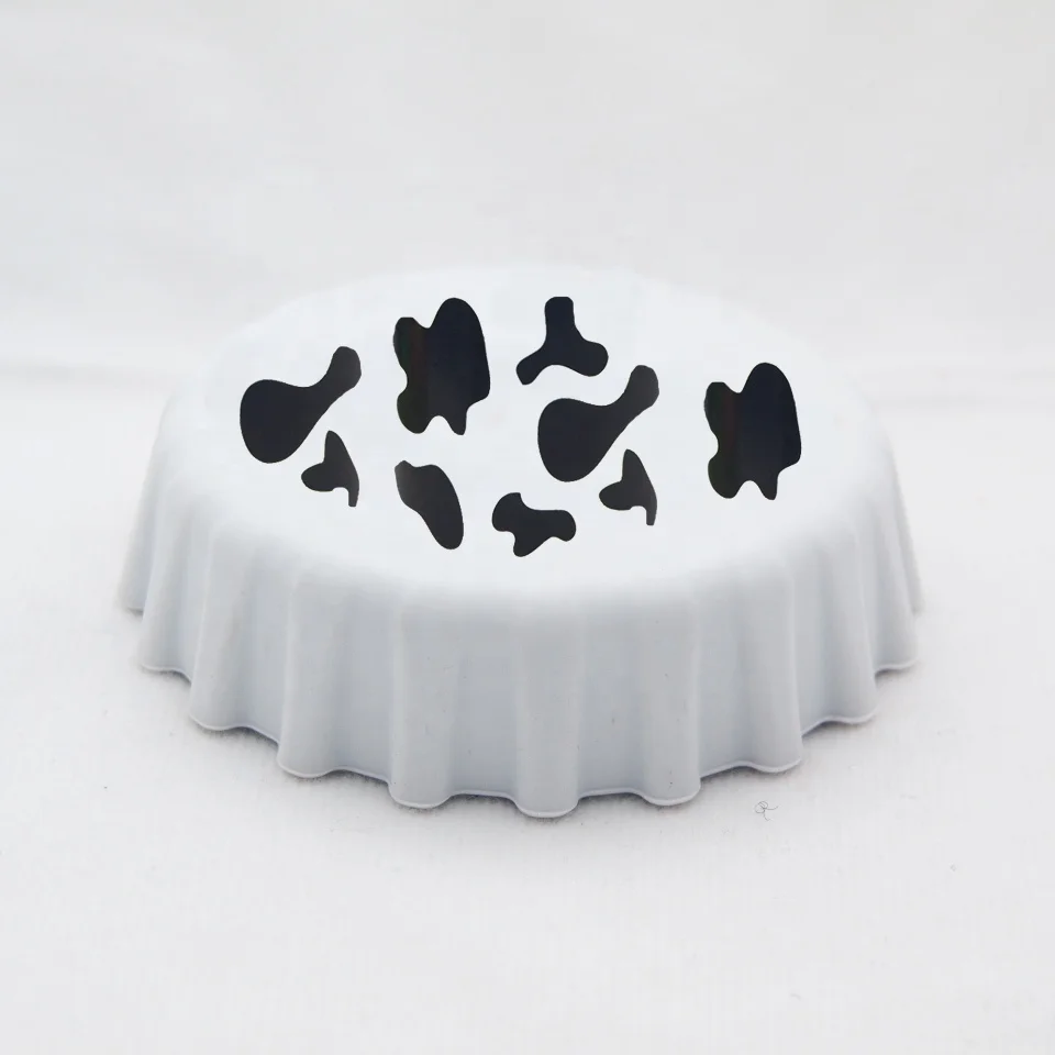 Novelty High Quality Cow pattern Beer cover Shape silicone ashtray