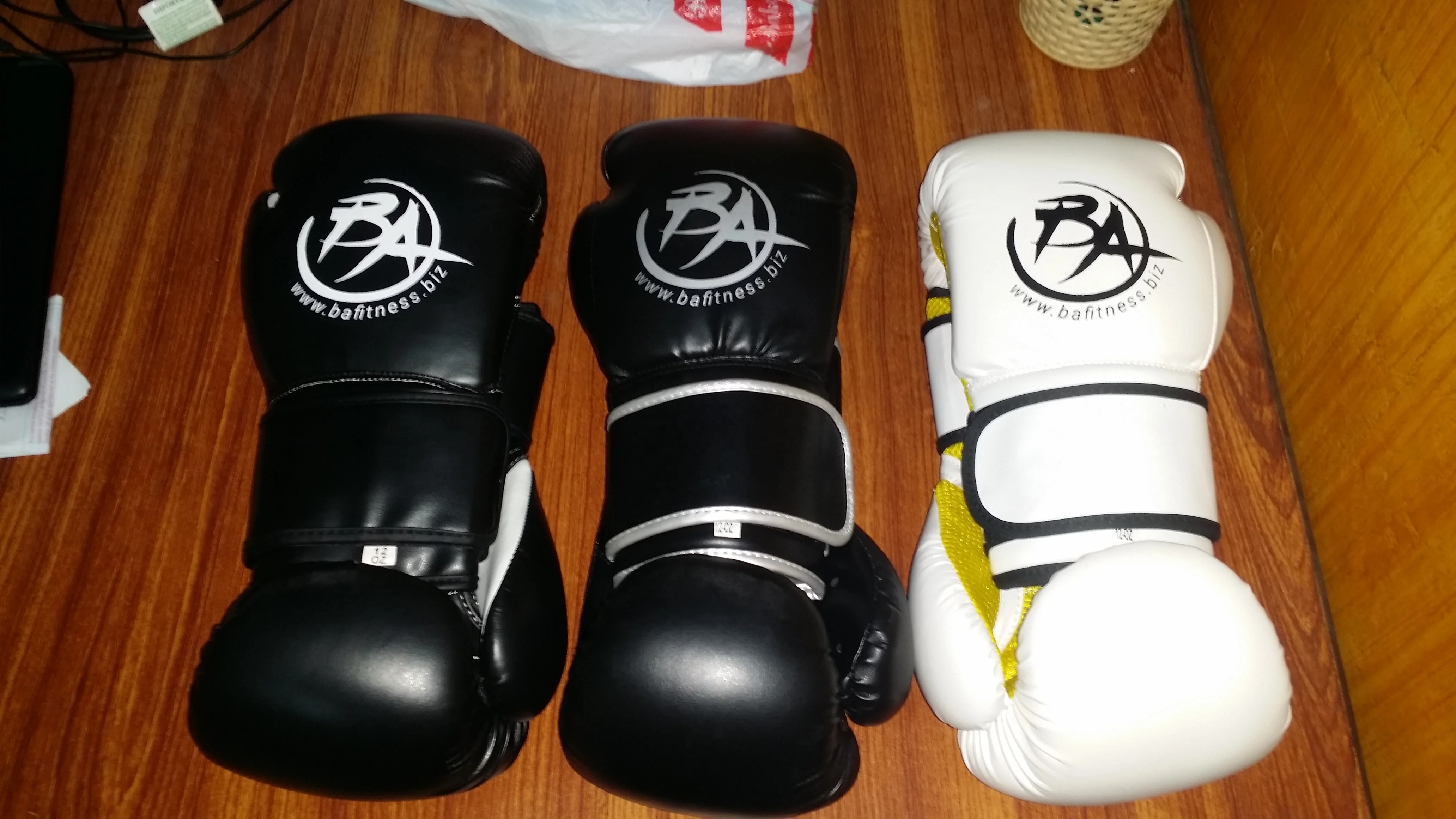 Custom Logo Punching Gloves Personalized Muay Thai Leather Boxing Gloves