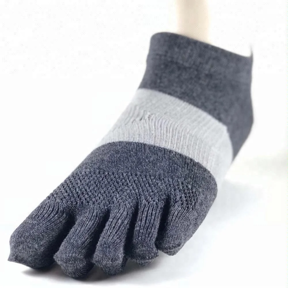 Custom Sports Athletic Bamboo Yoga Pilates Trampoline Grip Socks Toe Sock