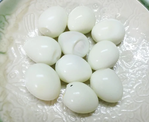 Перепелиные яйца-перепелиные яйца без скорлупы