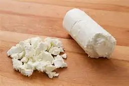 Свежий сыр индивидуального размера с пастеризированным бычьим молоком