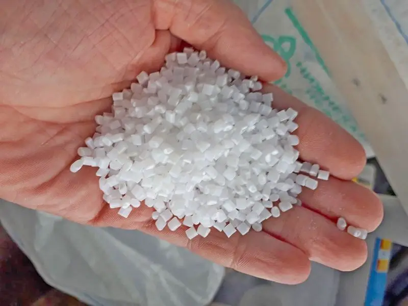 A020 - High quality high-impact polystyrene (HIPS) in granules.