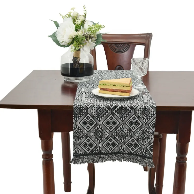 European Restaurant Table Runners Luxury Tassel Jacquard Table Runner For Dinning Decoration Wedding Banquet