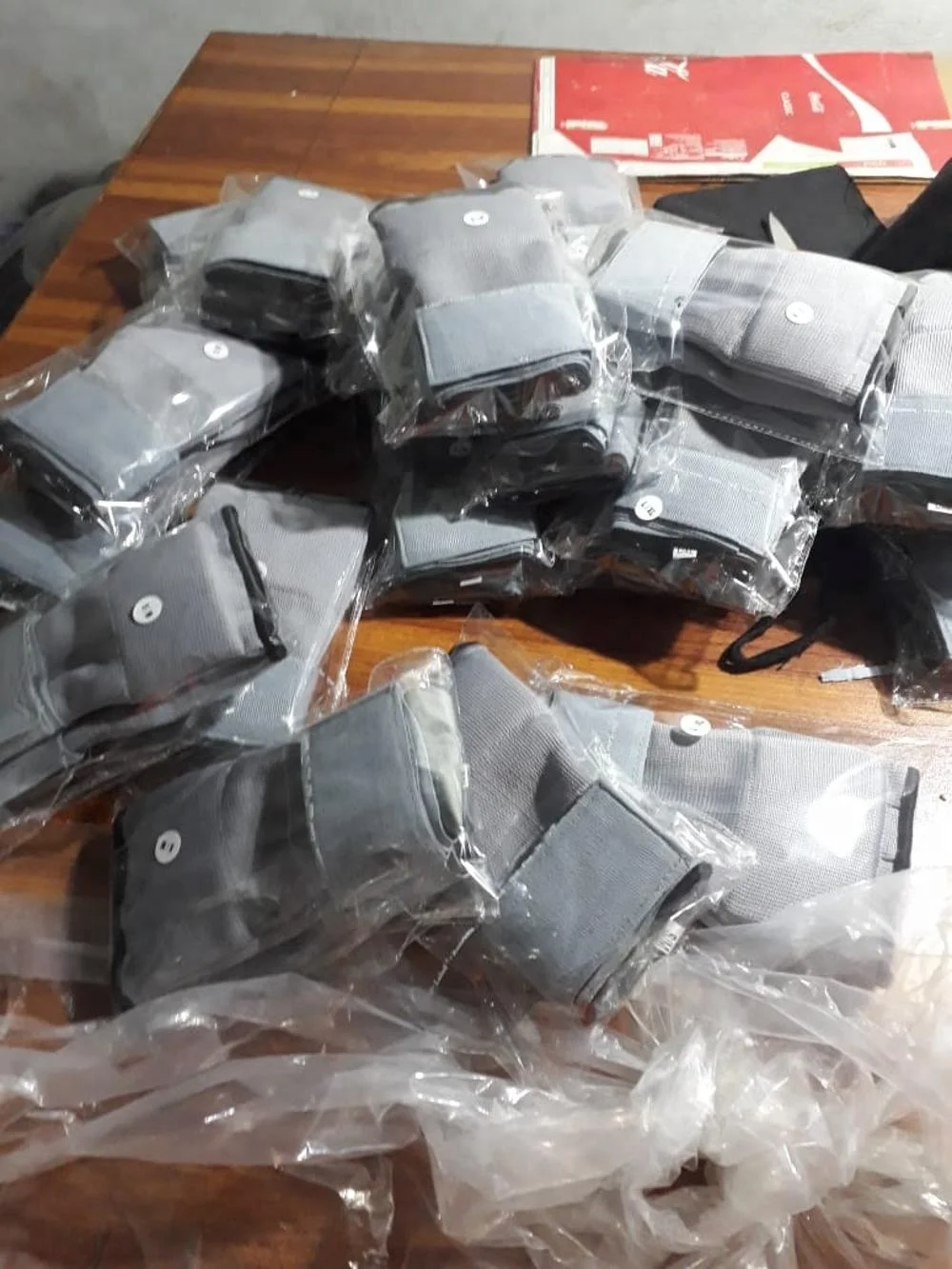 Custom Grey Color Boxing Gel Mitts Easy Hand Wraps