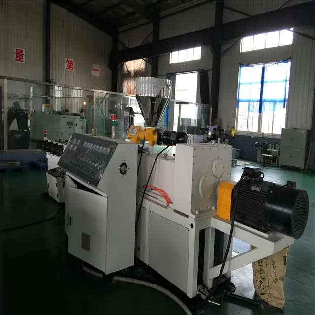 Машина для изготовления ПВХ электрических труб (Одношнековый экструдер)