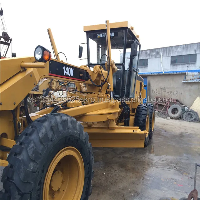 Почти новый б/у автогрейдер caterpillar 140k