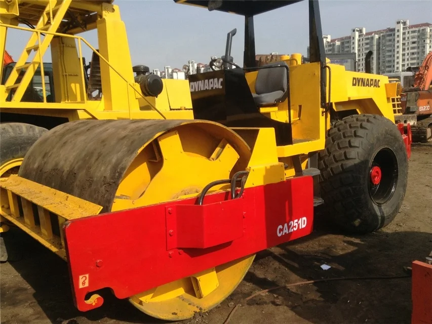 
Used dy napac CA251D compactor 