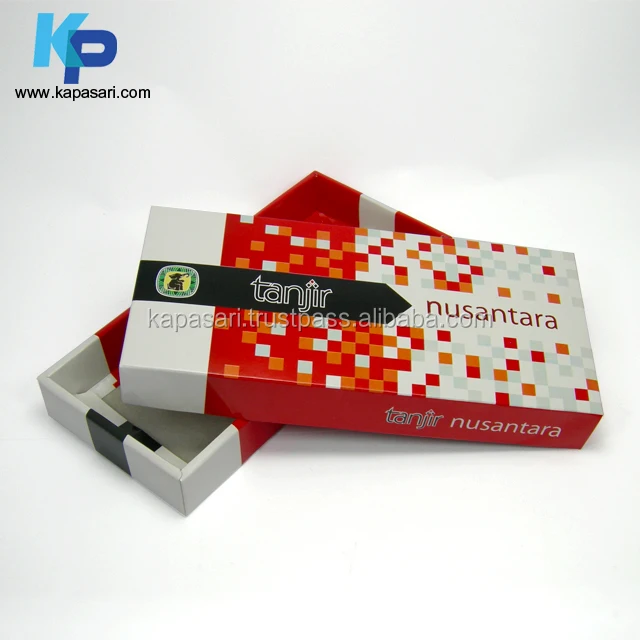  Упаковочная коробка для шарфов дуплексная серая доска цвета слоновой кости Пантон тиснение горячая печать ламинат