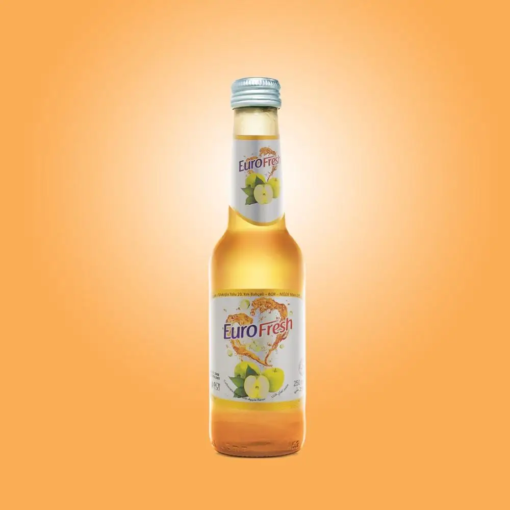 Блестящая минеральная вода со вкусом яблока