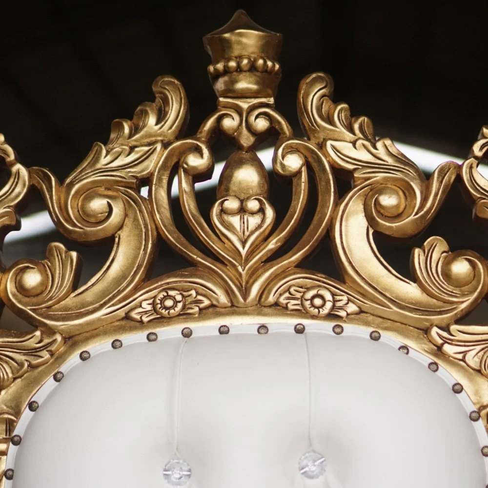 Hot Sale High Back King Solomon Throne Chairs Luxury Royal Wedding Chair for Groom and Bride for Dining and Hotel Use